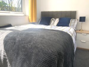 1 Double Room Newly Renovated *ALL BILLS INCLUDED*